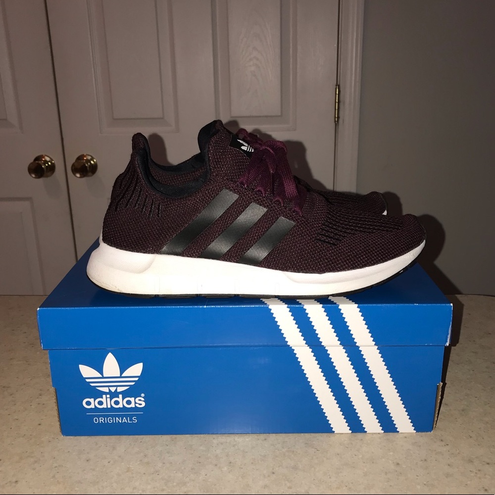 Adidas Swift Runner Men’s size 9.5